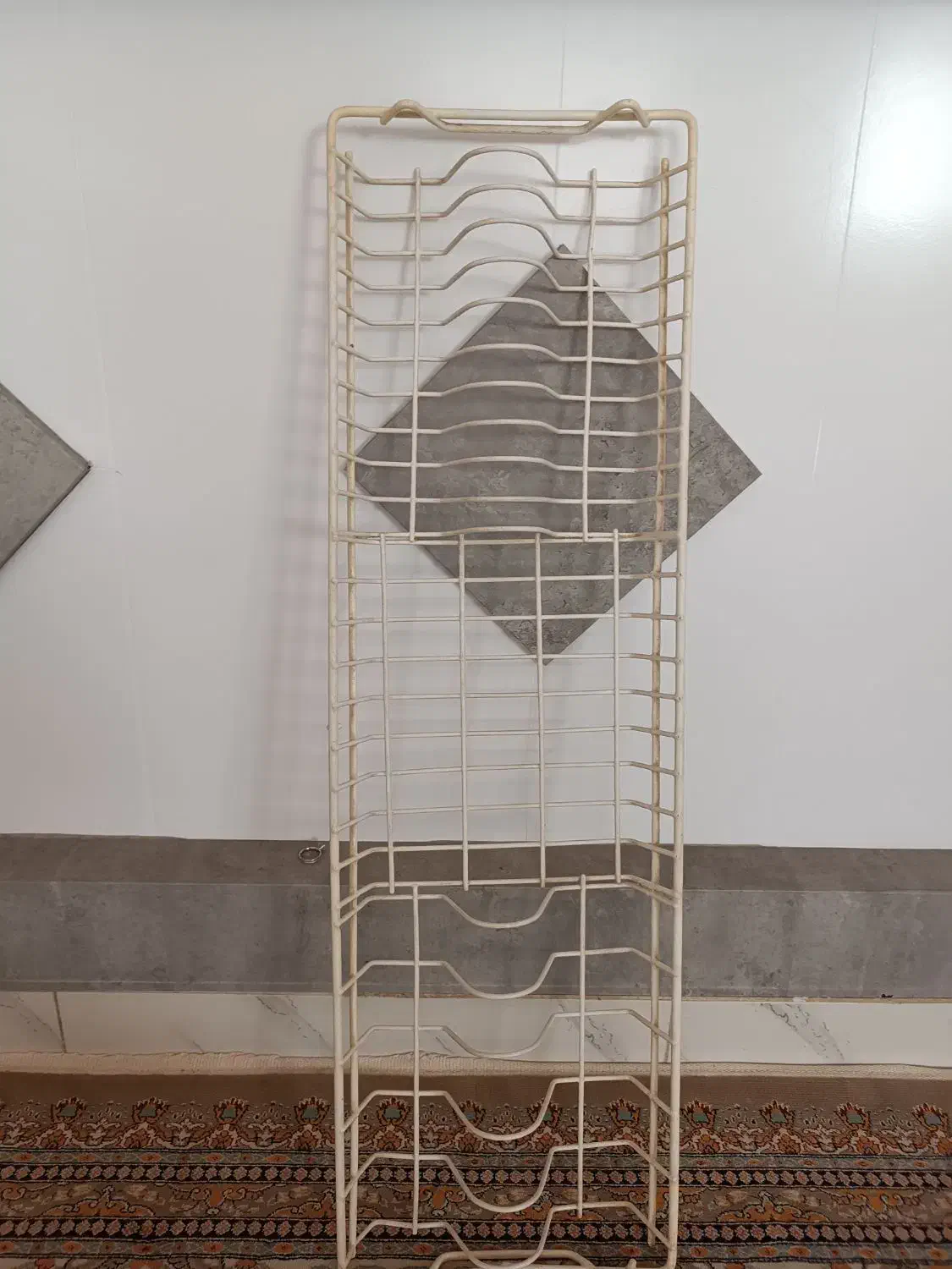 آبچکان 80|آب‌چکان و نظم‌دهنده ظروف|اصفهان, لاله|دیوار