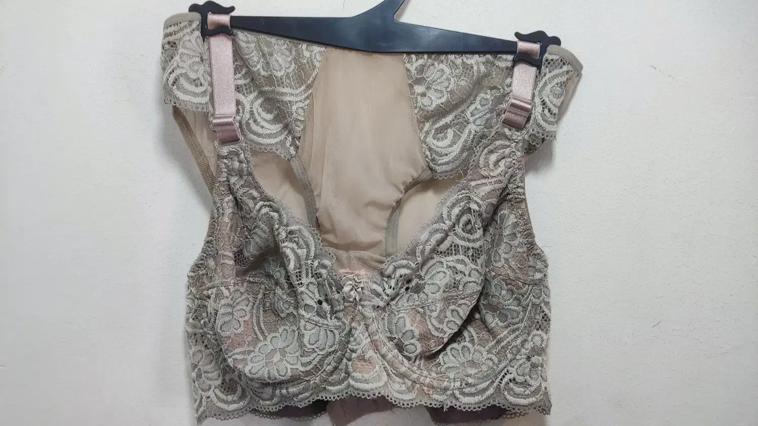 لباس زیر زنانه به علت جمع اوری|لباس|اردبیل, |دیوار