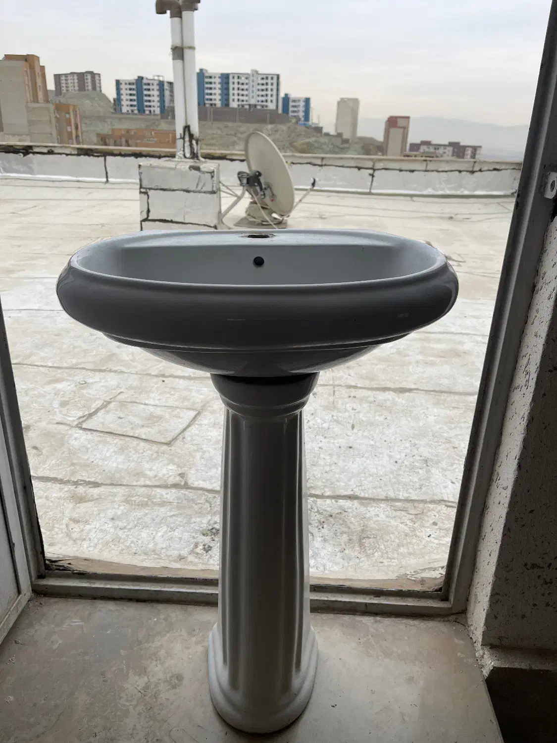 روشویی کاملا سالم با پایه|لوازم سرویس بهداشتی|پردیس, فاز ۹|دیوار