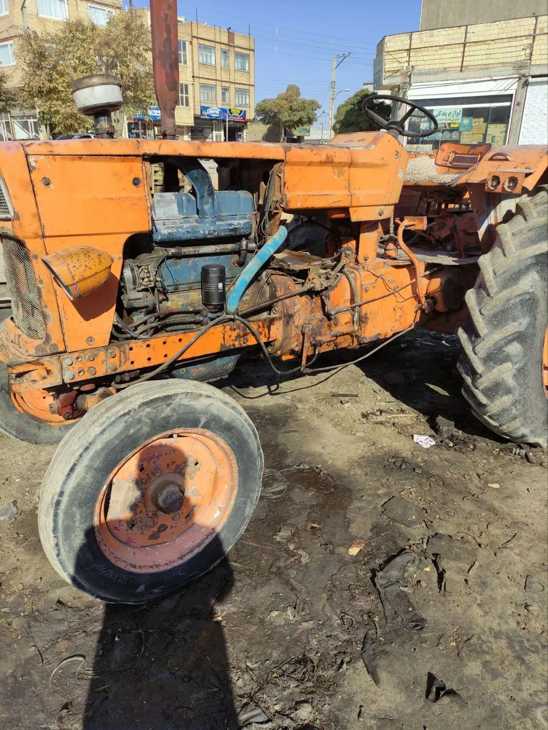 تراکتوره رومانی متور تازه تمیر شده|خودرو سنگین|شراء, |دیوار