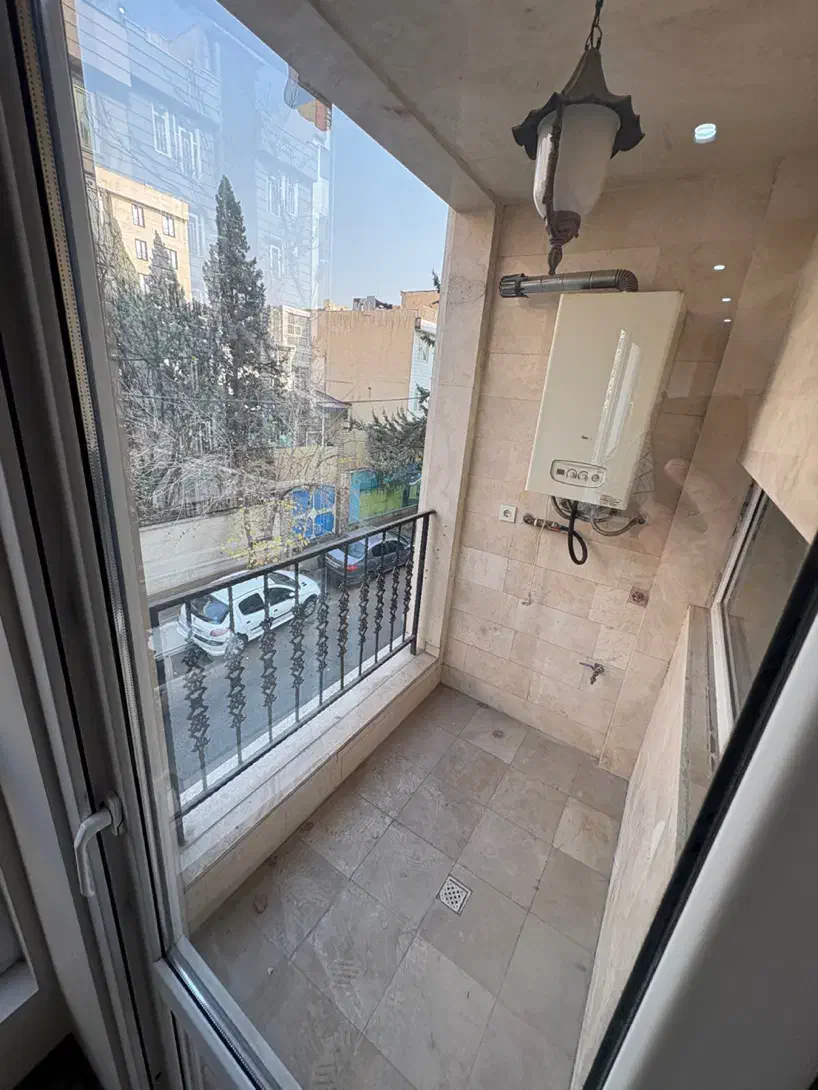 ۹۵ متر/نوساز کلید نخورده/تک واحدی/گذر برند غربی ها