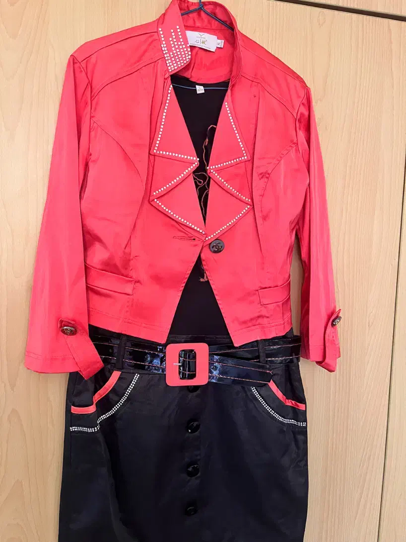 پیراهن و کت دامن مجلسی|لباس|مراغه, |دیوار