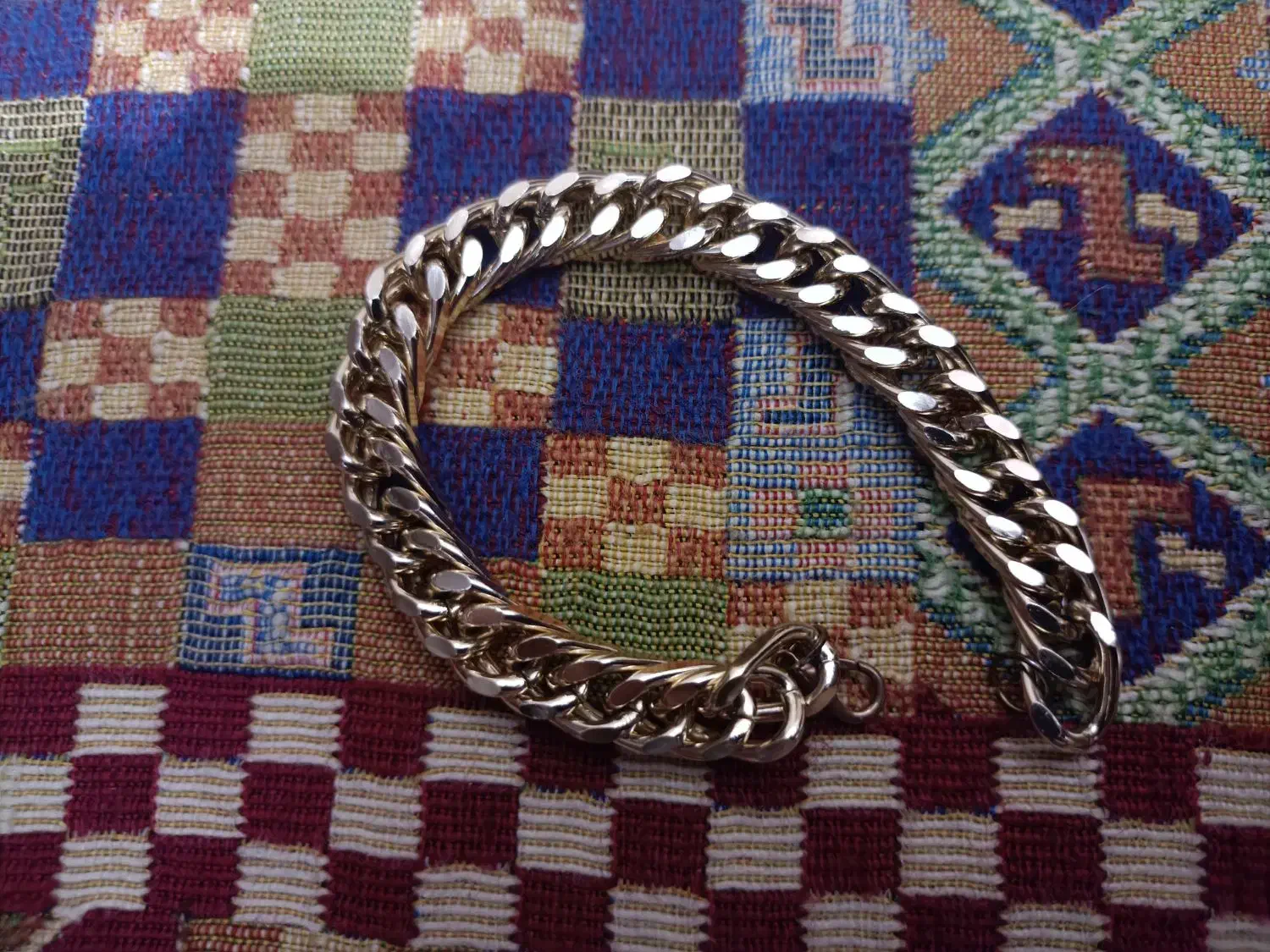 ست گردنبند و دست بند رنگ طلایی|جواهرات|یزد, |دیوار