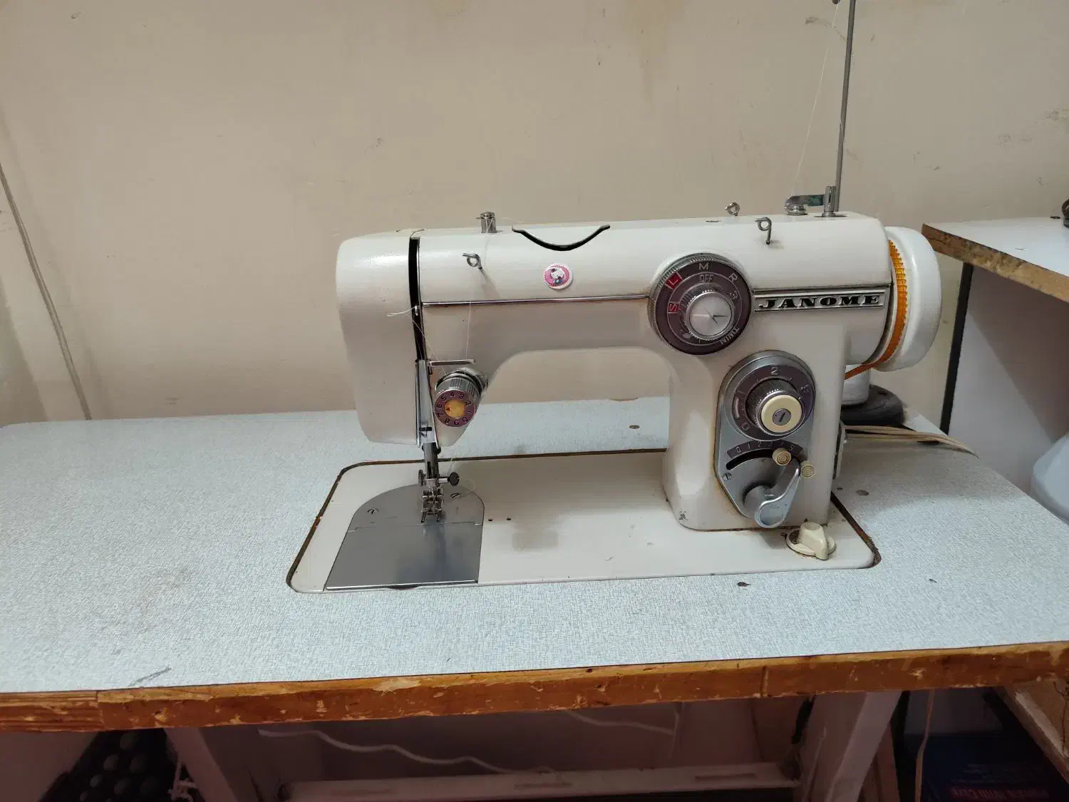 چرخ خیاطی ژانومه ۶۷۲|چرخ خیاطی و ریسندگی|خاوران, |دیوار