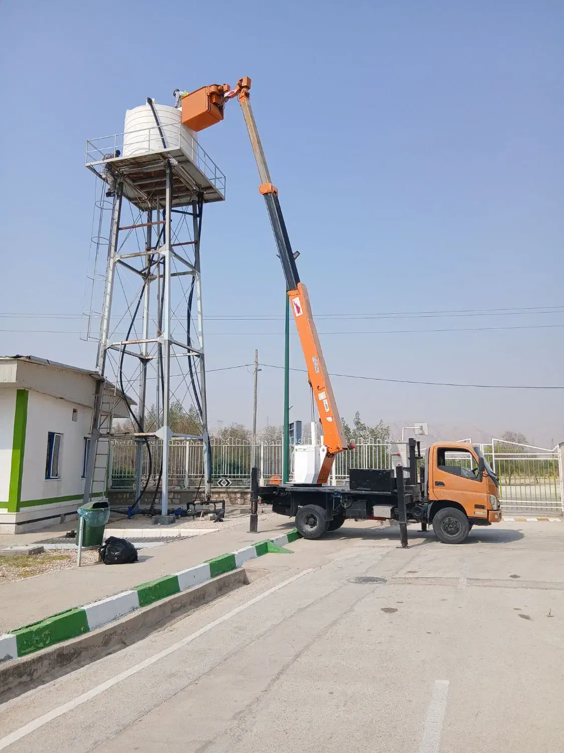 کامیون بالابر آیچی ژاپن|خودرو سنگین|عسلویه, |دیوار