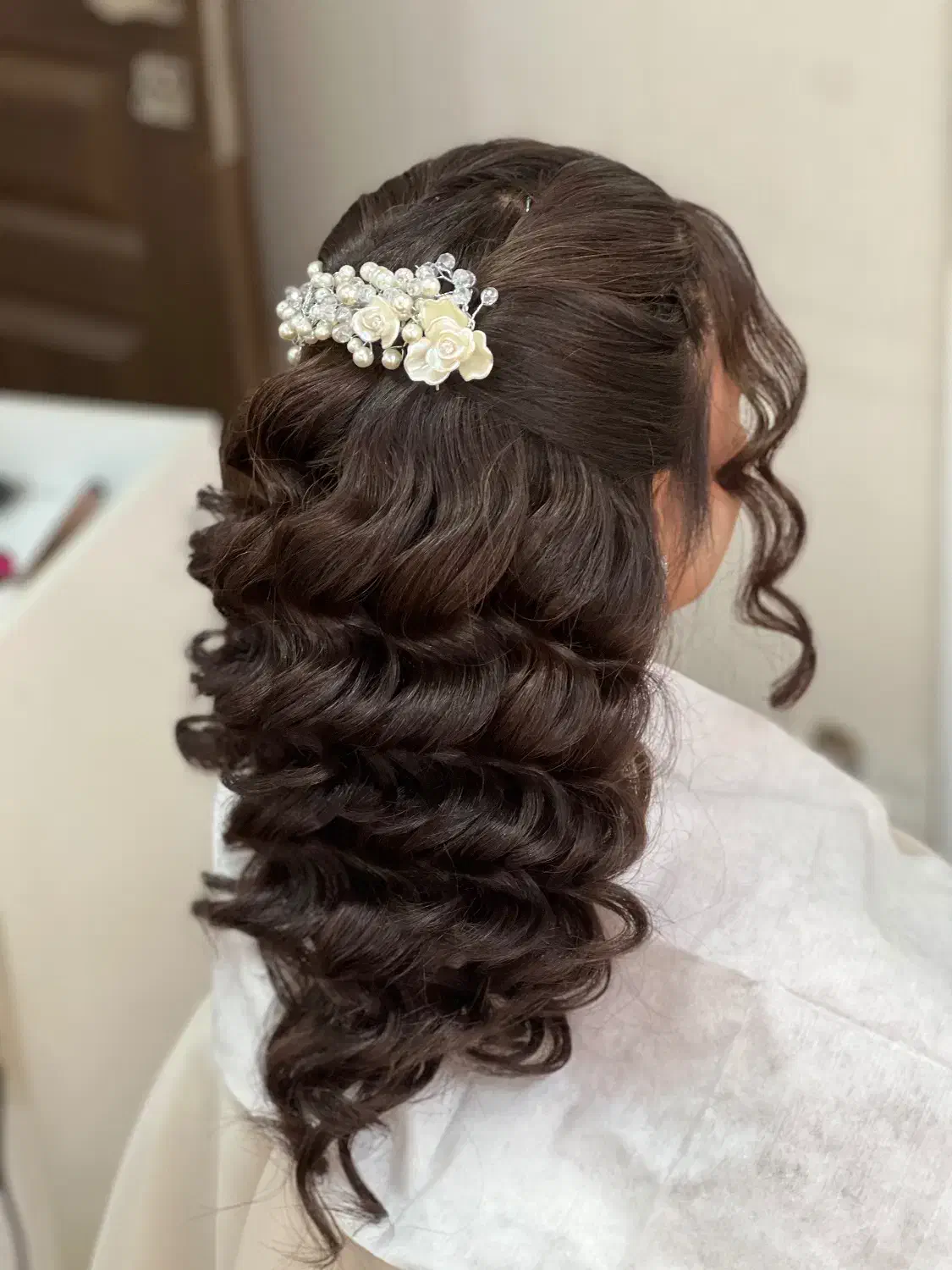 ۵۰ ٪تخفیف میکاپ و شینیون فقط تا پایان ماه آذر|خدمات آرایشگری و زیبایی|کرج, گوهردشت|دیوار