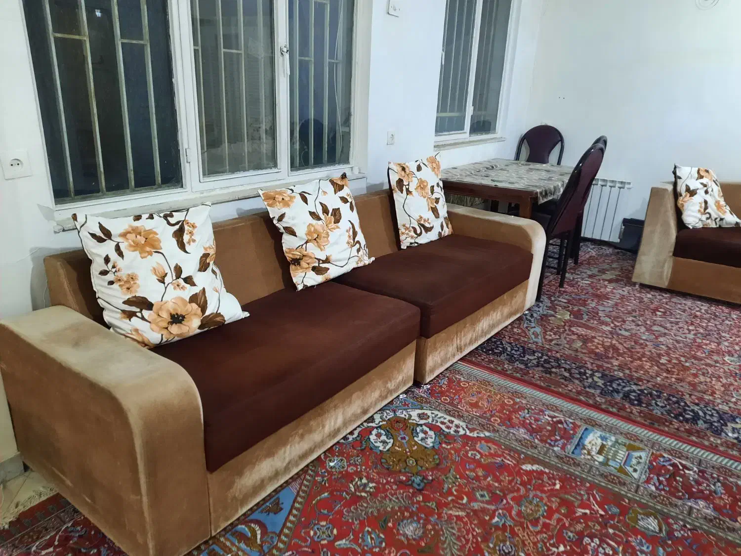 مبل ۷نفره، دوتا فرش ۱۲متری، لباسشویی، میزناهارخوری|حراج|تهران, گلستان (شهرک راه آهن)|دیوار