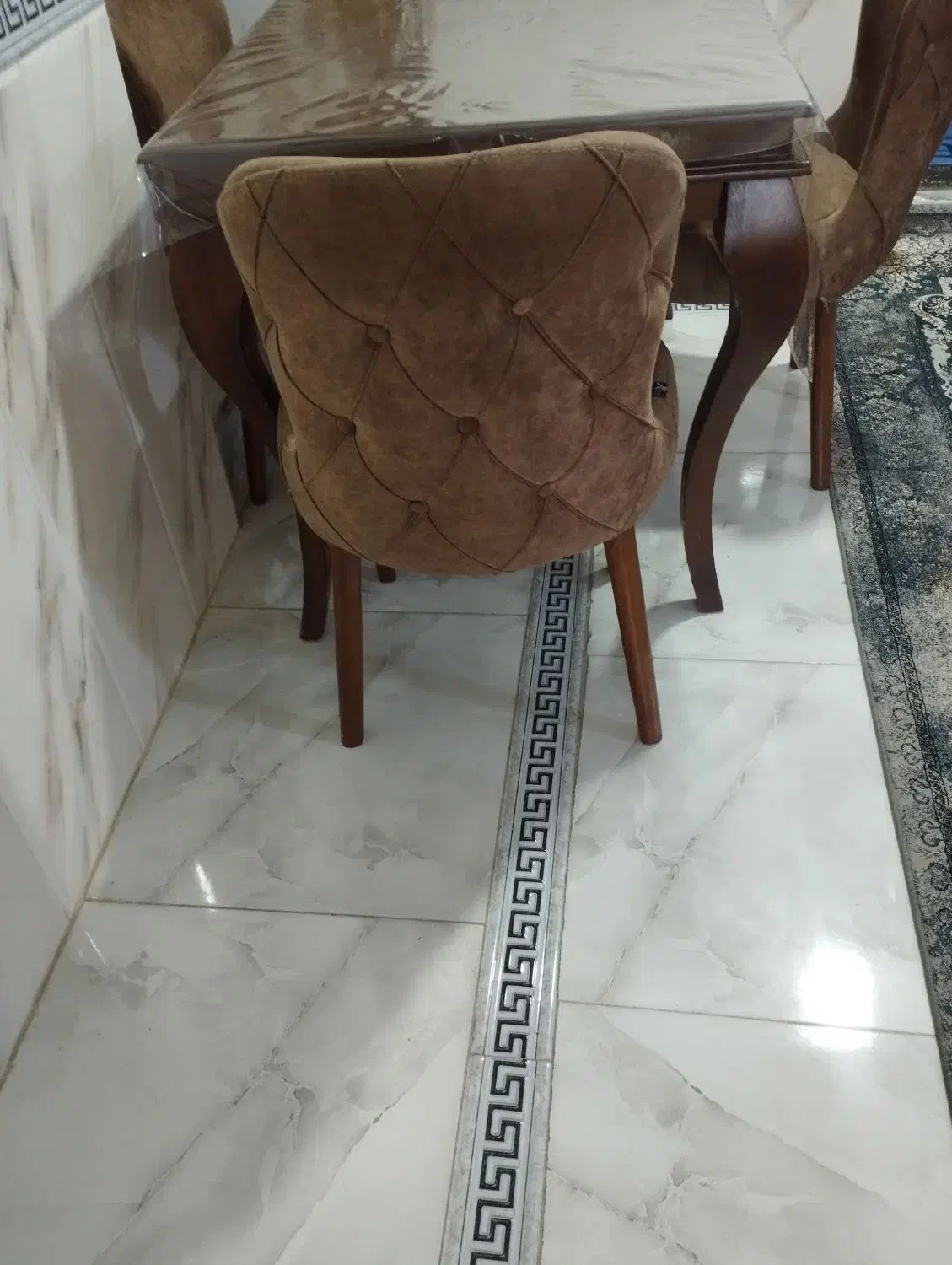 میز غذا خوری|میز و صندلی غذاخوری|کرمانشاه, |دیوار