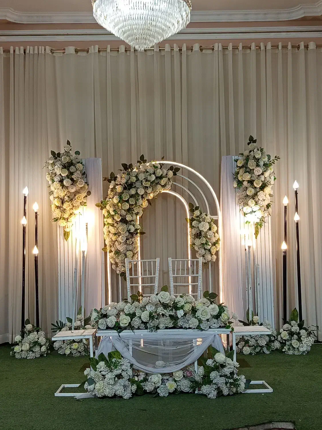 گل آرایی و بادکنک آرایی تشریفات فلورا|خدمات پذیرایی، مراسم|سنندج, |دیوار