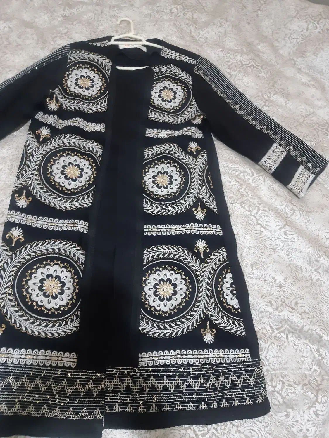 مانتو مجلسی و پاییزه|لباس|زاهدان, |دیوار