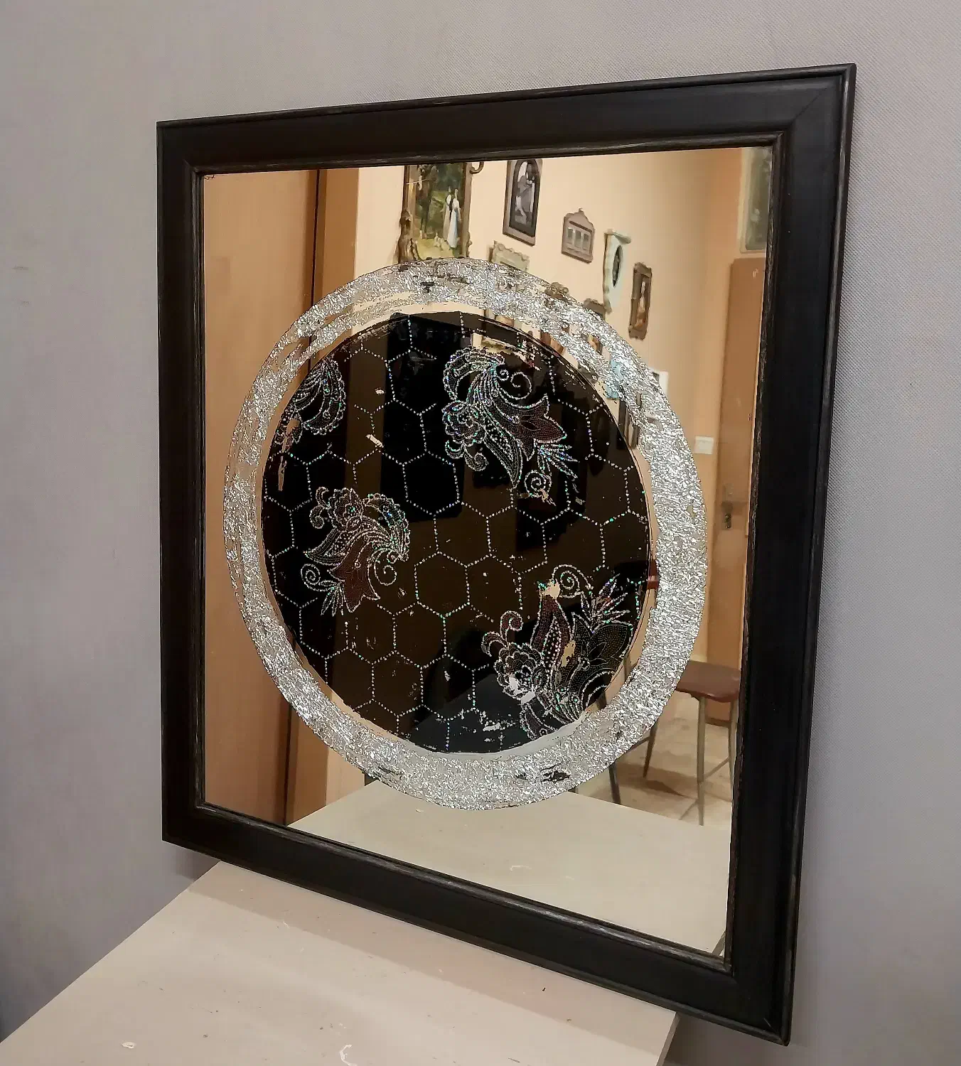 آینه آنتیک، با طرح پارچه مخمل زیبا|آینه|تهران, الهیه|دیوار