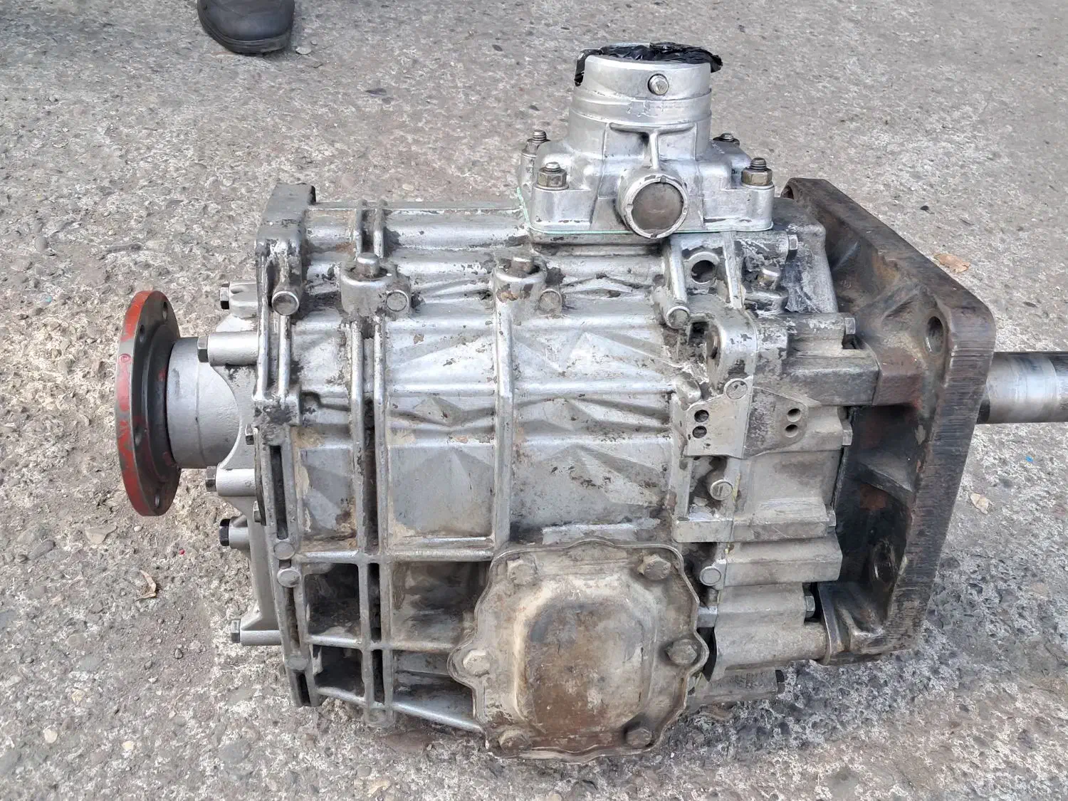 گیربکس آلمینیوم مینی بوس بنز|قطعات یدکی و لوازم جانبی|سنگر, |دیوار