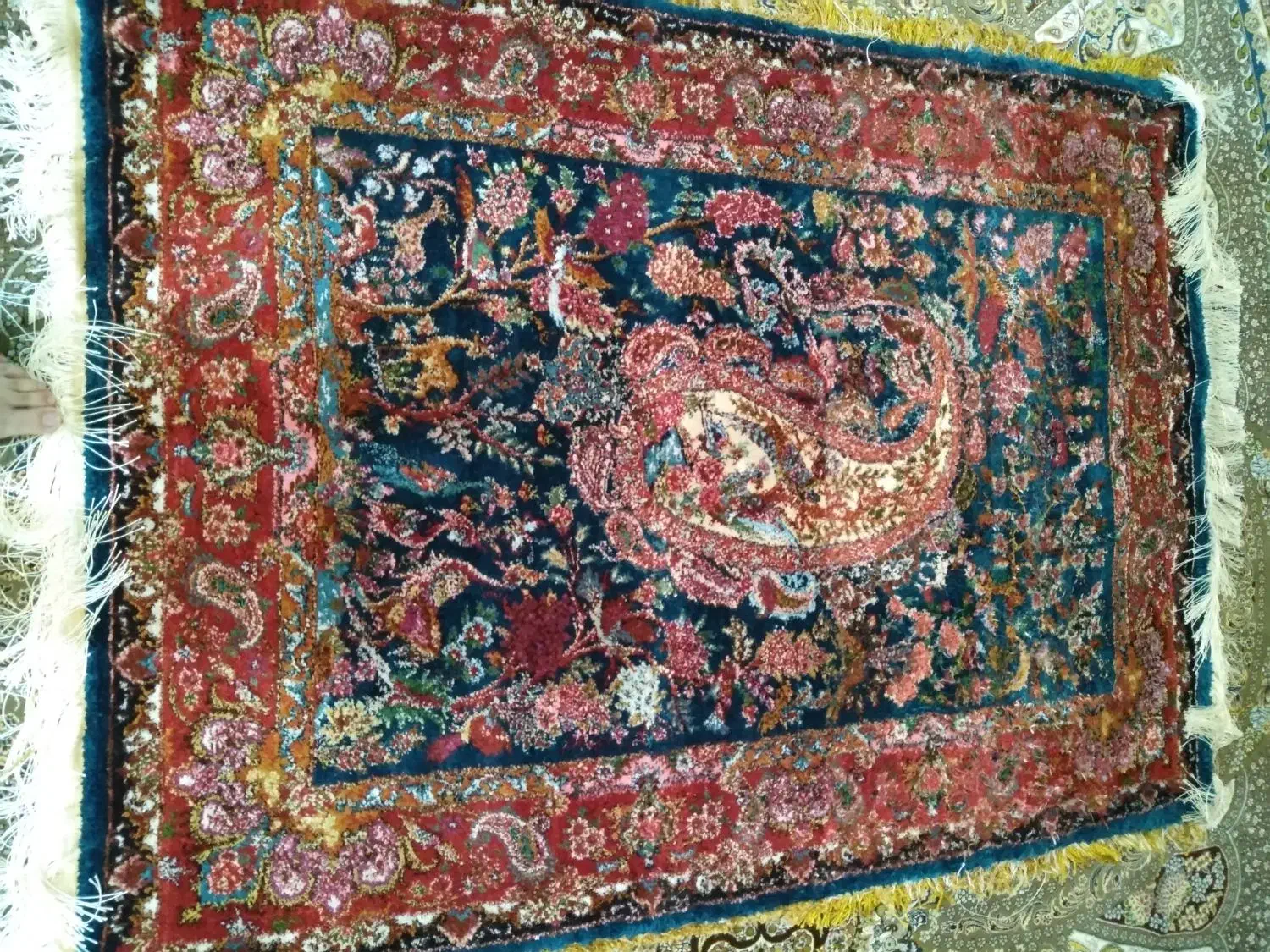 فرش تمام ابریشم زرع ونیم|فرش|گلبهار, شهر جدید گلبهار|دیوار