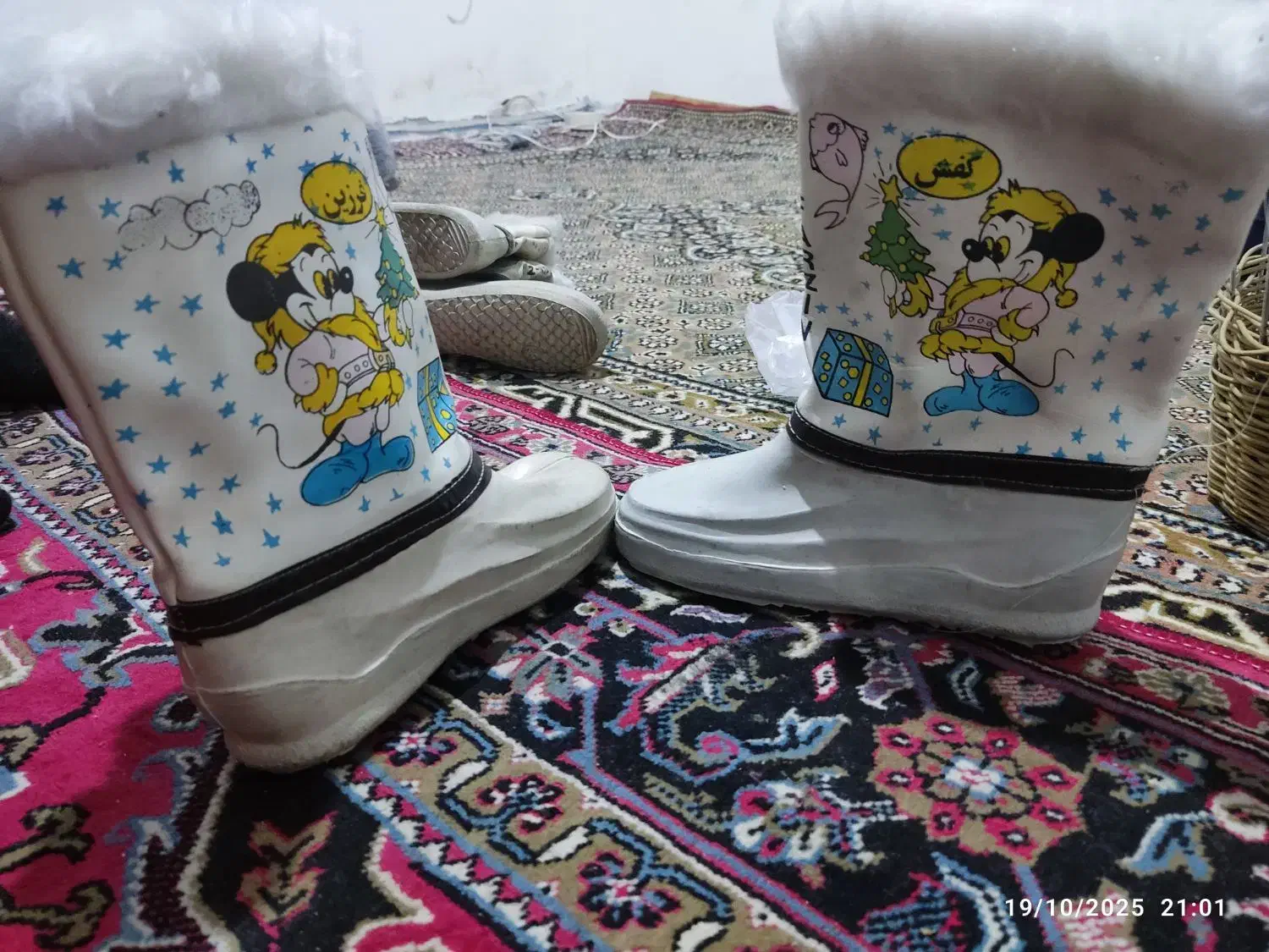 چکمه|کیف، کفش، کمربند|مشگین شهر, |دیوار