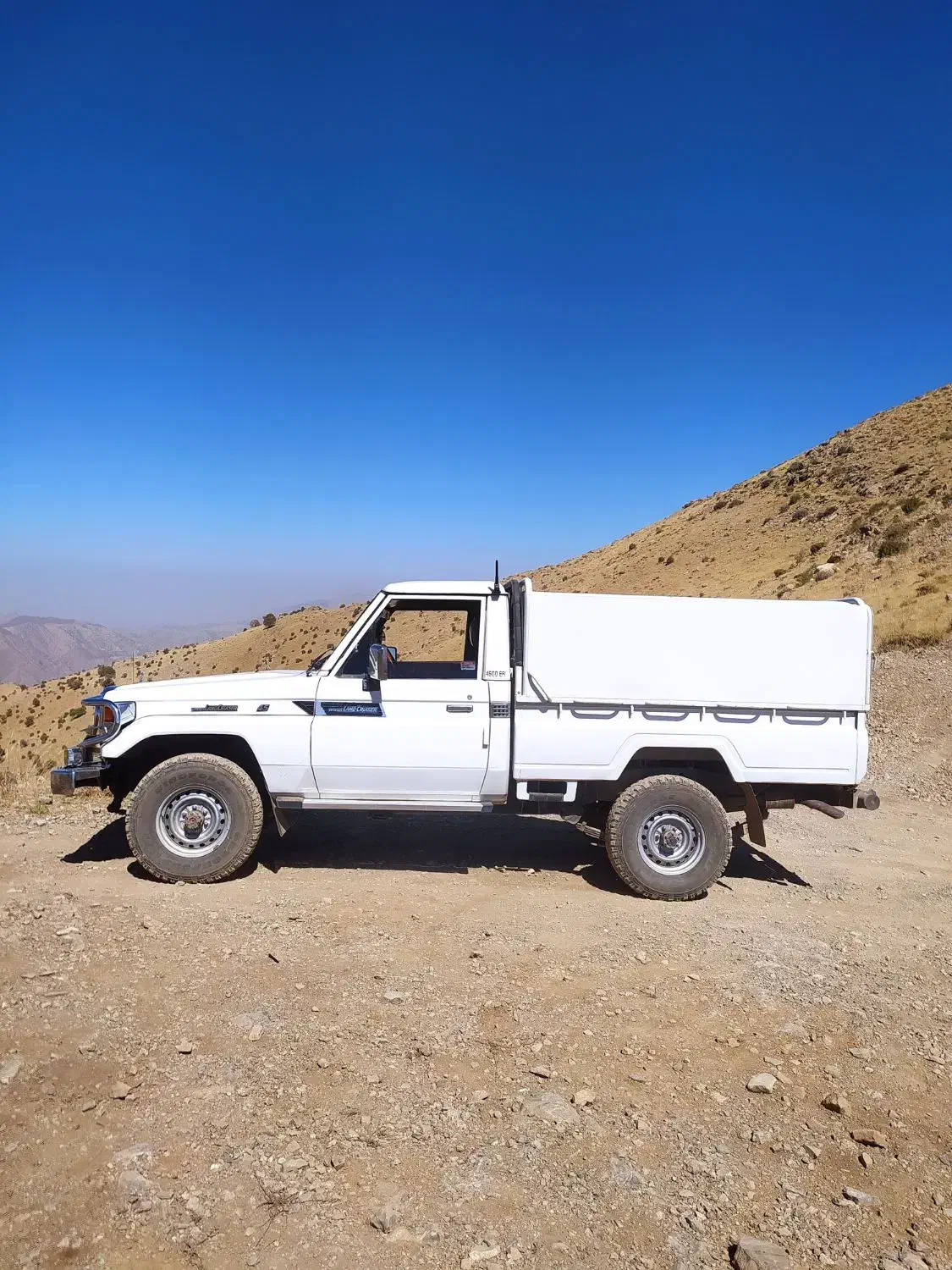 فروش تویوتا وانت ۴۵۰۰معاوضه باسواری هم دارم|خودرو سواری و وانت|کرمانشاه, |دیوار