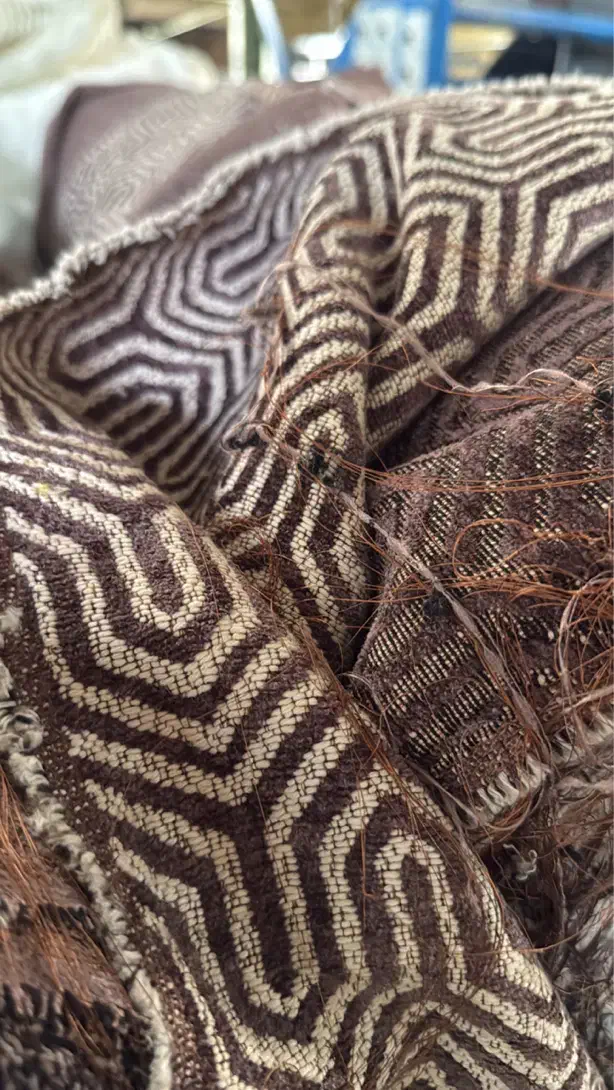 نیروی ساده برای تخلیه بار و رول کنی|استخدام صنعتی، فنی، مهندسی|یزد, |دیوار