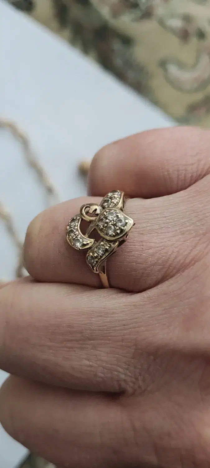 گردنبند و دستبندگوشواره و انگشتر طلا|جواهرات|قم, باغ کرباسی|دیوار