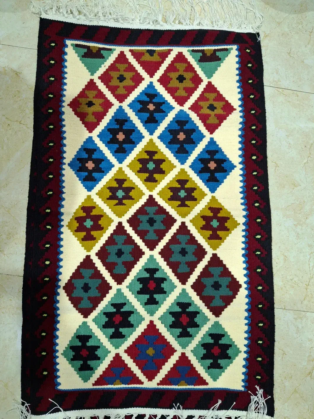 گلیم و جاجیم نو و انتیک قدیمی|پادری|تبریز, |دیوار