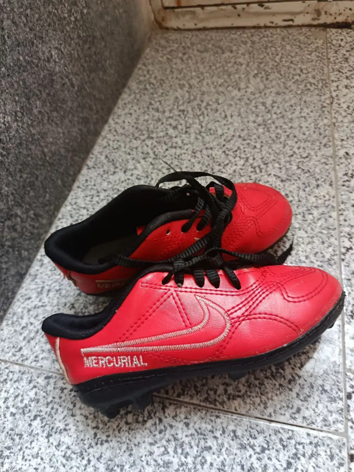 یه جفت کفش چمن سایز33|تجهیزات ورزشی|ارومیه, |دیوار