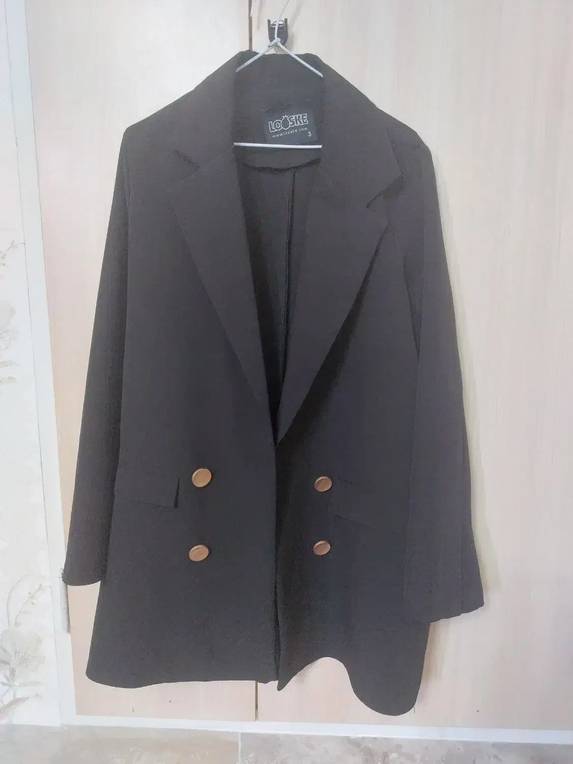 کت مشکی|لباس|سمنان, |دیوار