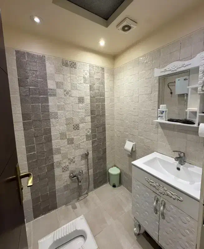 ۱۲۰ متر ۳ خواب در فاطمی، رهی معیری