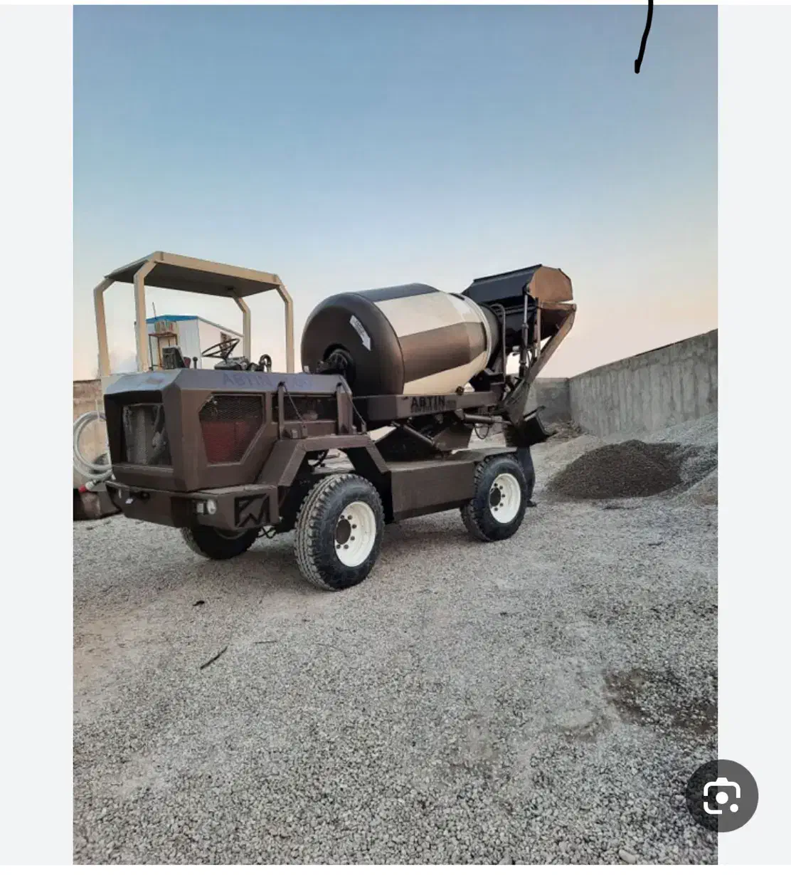 بتن ریزی با اتومیکسر .بتن اماده درمحل.پمپ بتن|خدمات پیشه و مهارت|قشم, |دیوار