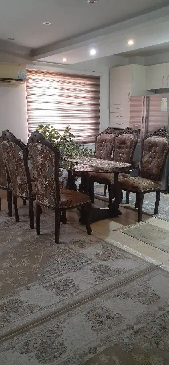 میز نهار خوری ۸نفره سالم|میز و صندلی غذاخوری|رشت, رشتیان|دیوار