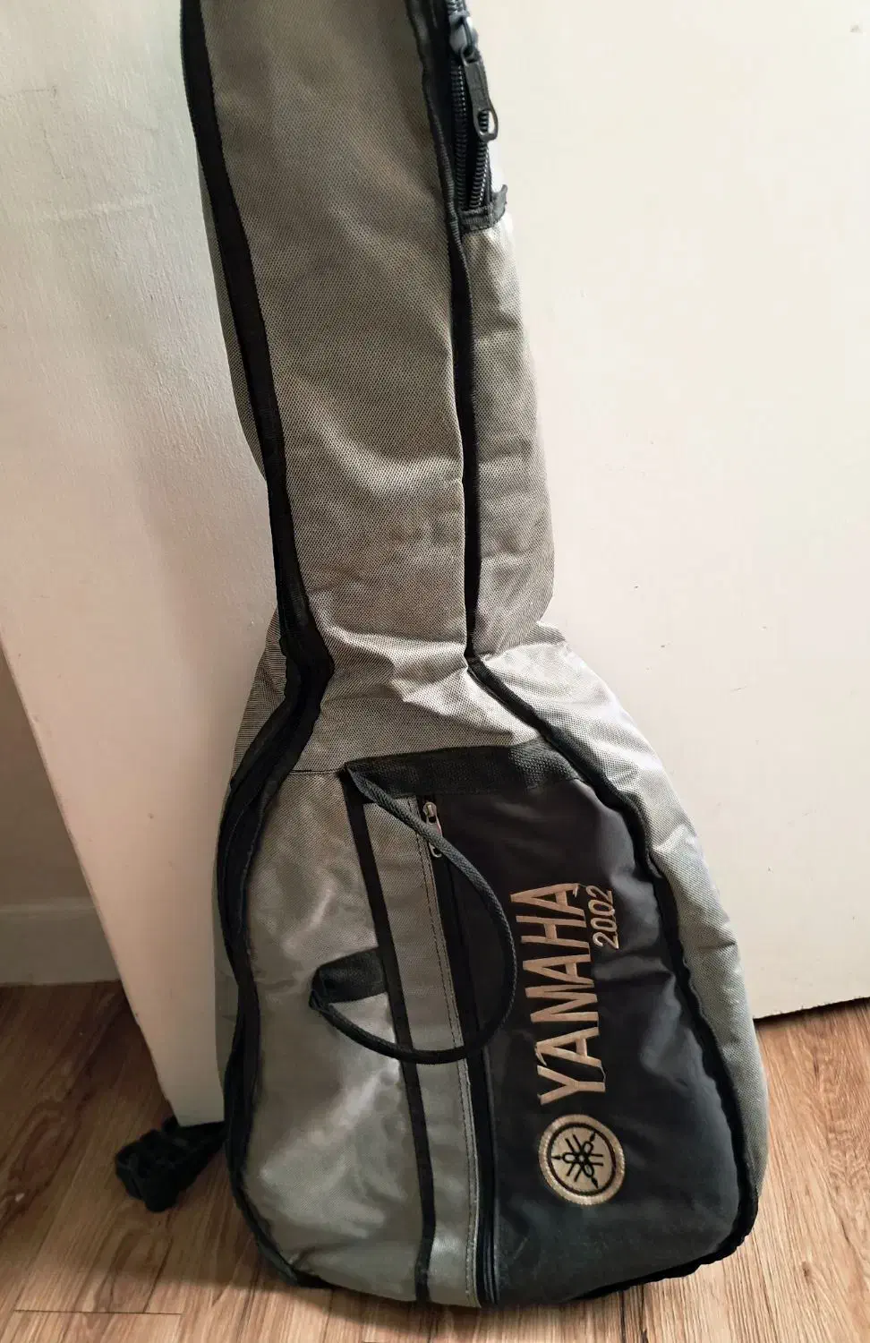 پایه گیتار اکبند و کیس برزنتی گیتار در حد|گیتار، بیس، امپلیفایر|رشت, پارک شهر|دیوار