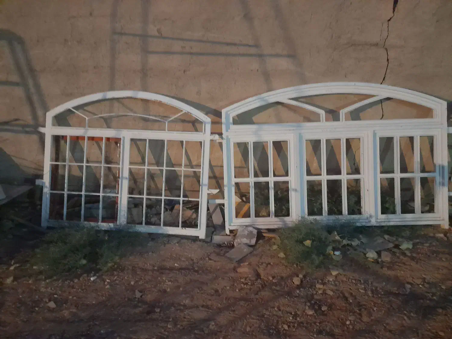 درب.پنچره.چهارپایه.درب حیاط بااندازه های مختلف|مصالح و تجهیزات ساختمان|شیراز, انجیره|دیوار