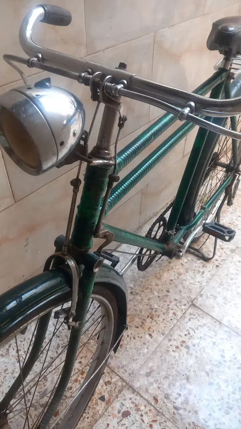 دوچرخه قدیمی سایز۲۸|دوچرخه، اسکیت، اسکوتر|اقبالیه, |دیوار