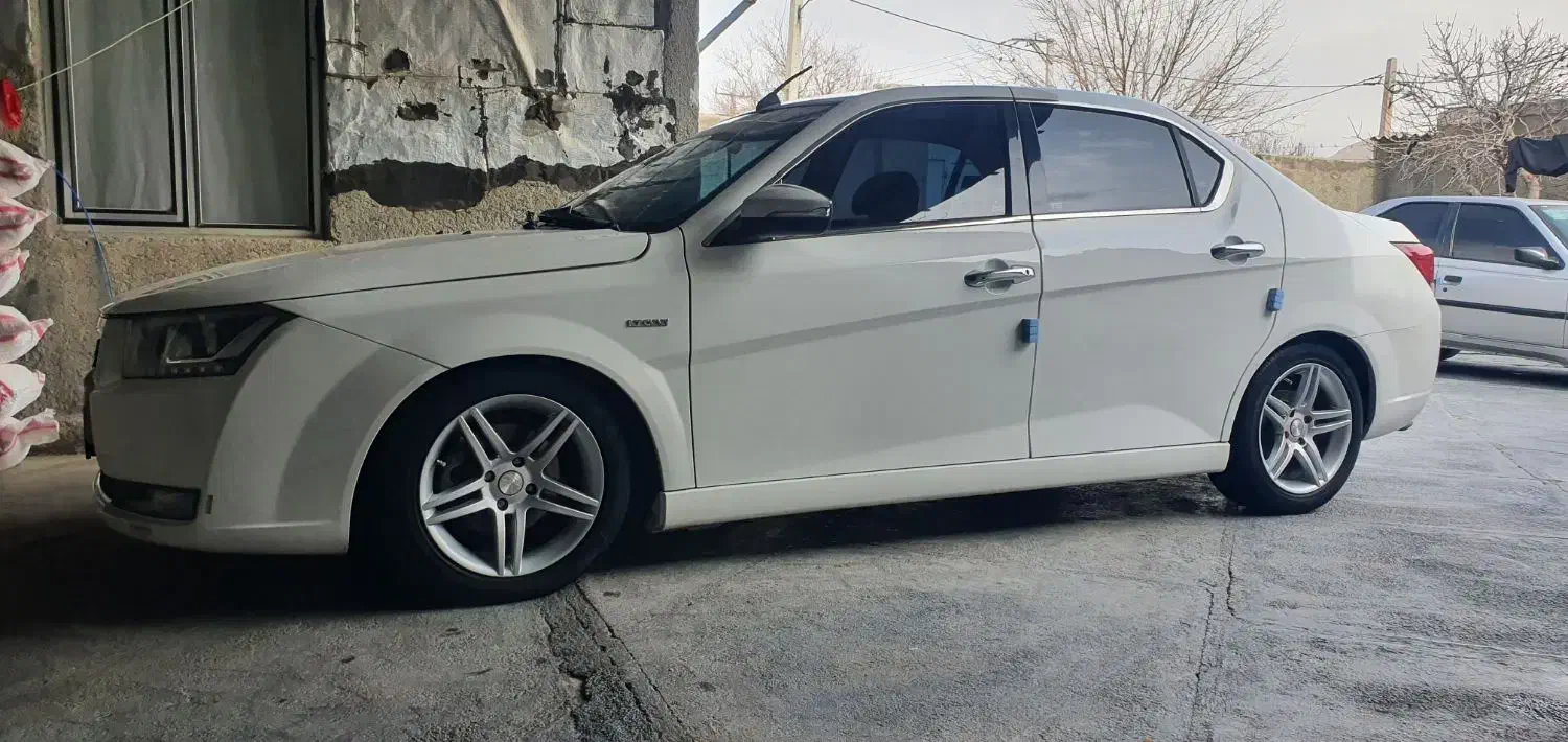 دنا پلاس|خودرو سواری و وانت|دینور, |دیوار