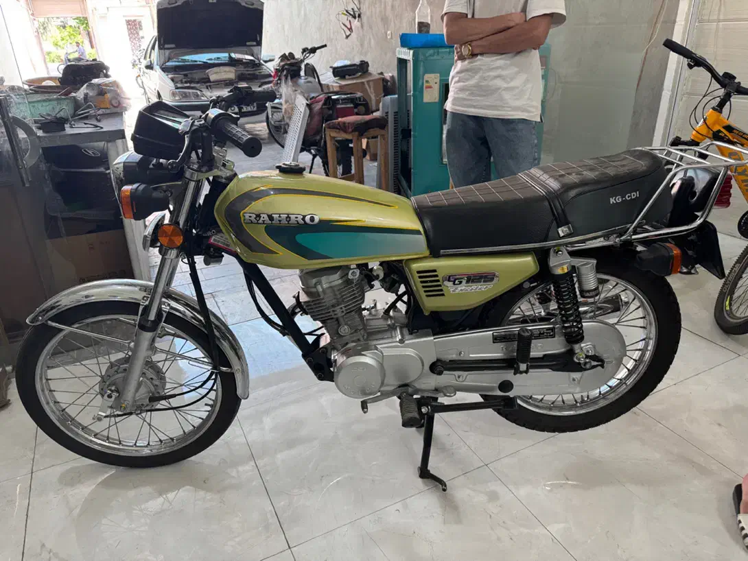 هندا رهرو|موتورسیکلت|قم, چهار مردان|دیوار