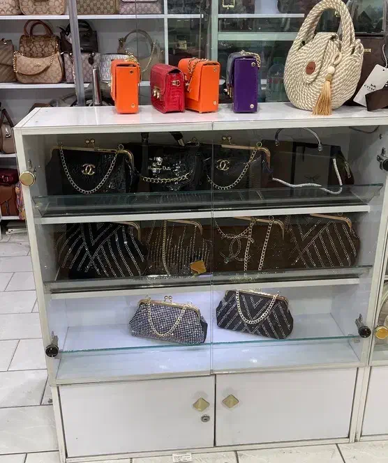 دو عدد ویترین mdf|بوفه، ویترین، کنسول|مرودشت, ژیان|دیوار