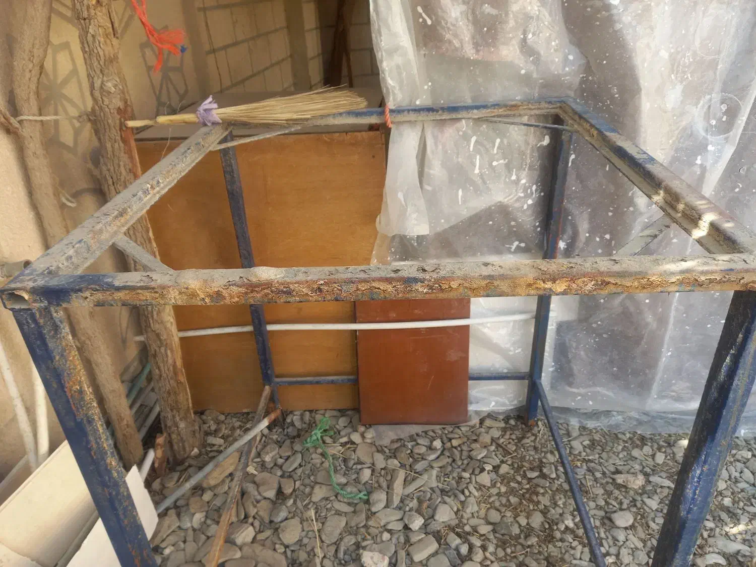 چهار پایه برا کولر آبی .|کولر آبی|سراوان, |دیوار