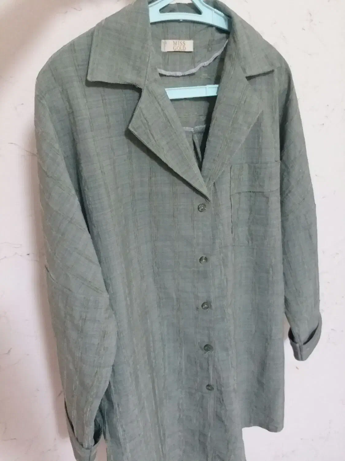 مانتو|لباس|صدرا-فارس, فاز ۱|دیوار