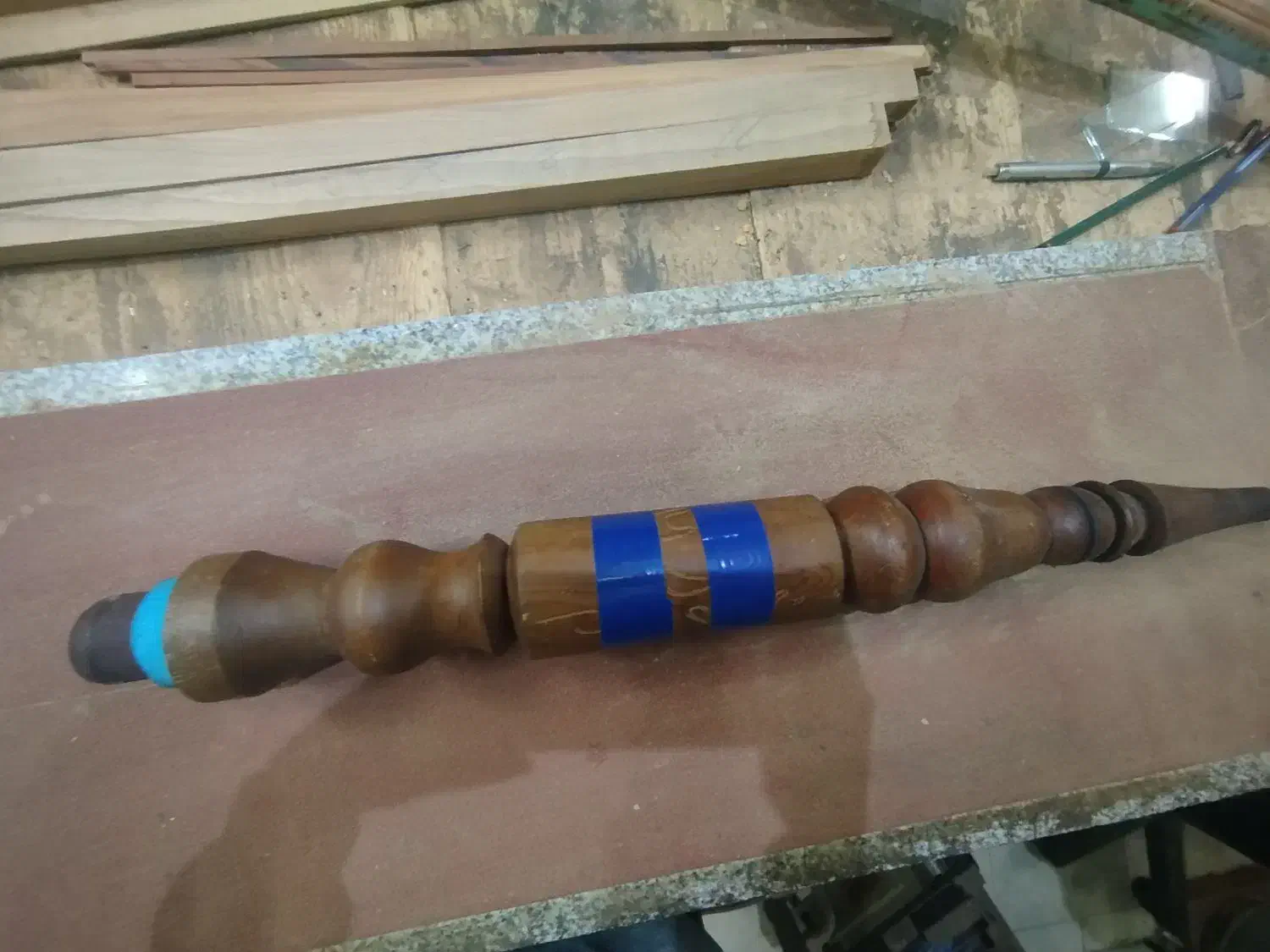 قیلان|کلکسیون اشیاء عتیقه|گلبهار, شهر جدید گلبهار|دیوار