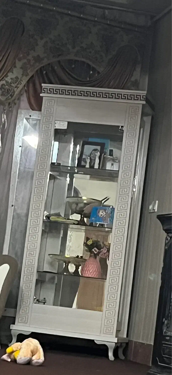 بوفه در حد نو|بوفه، ویترین، کنسول|گنبد کاووس, |دیوار