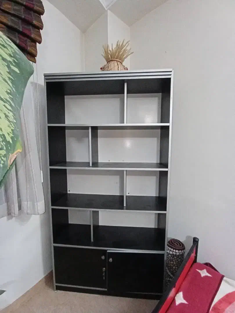 کتابخانه|کتابخانه، شلف، قفسههای دیواری|تهران, طرشت|دیوار