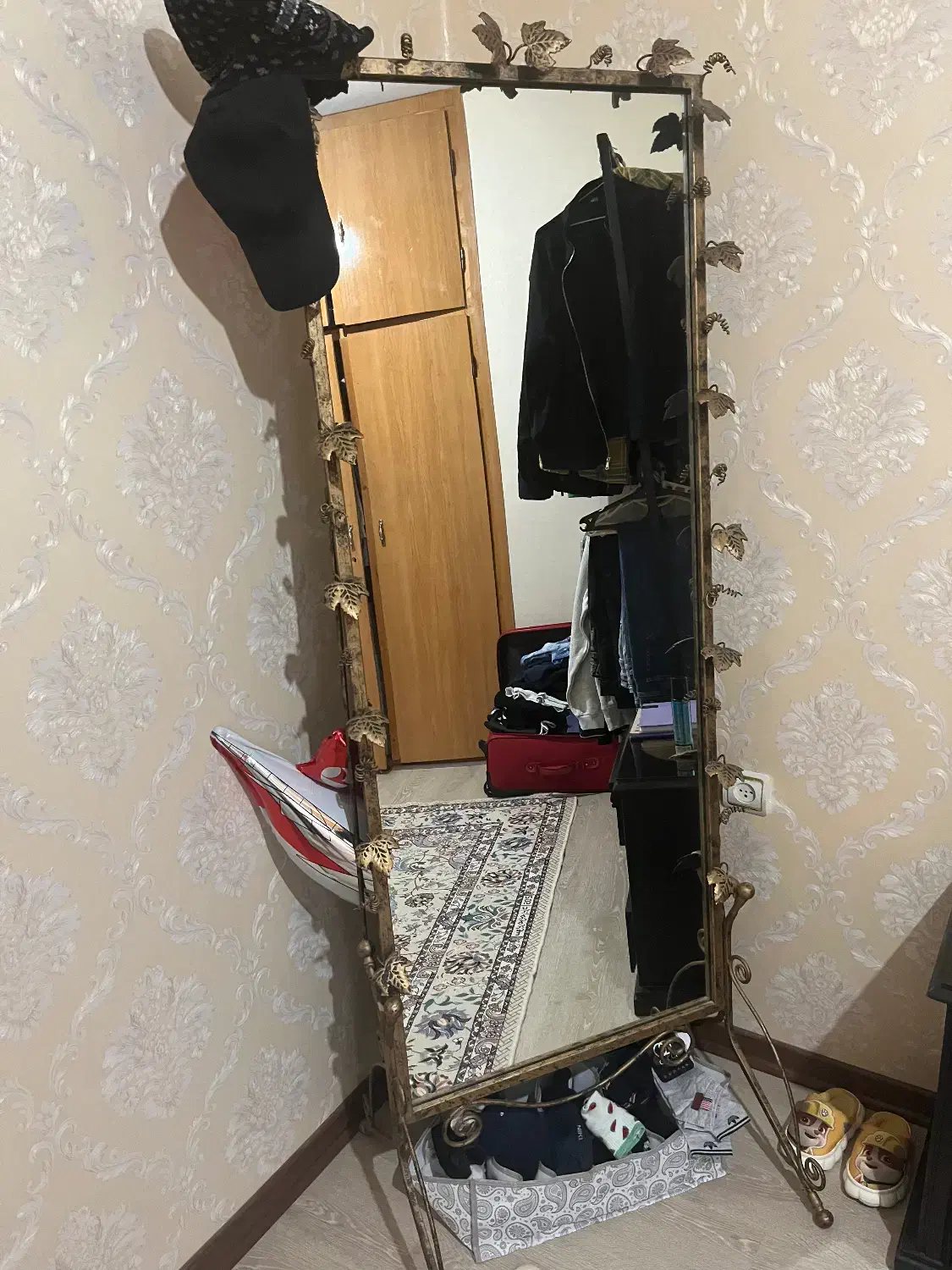 آیینه قدی|آینه|رشت, منظریه|دیوار