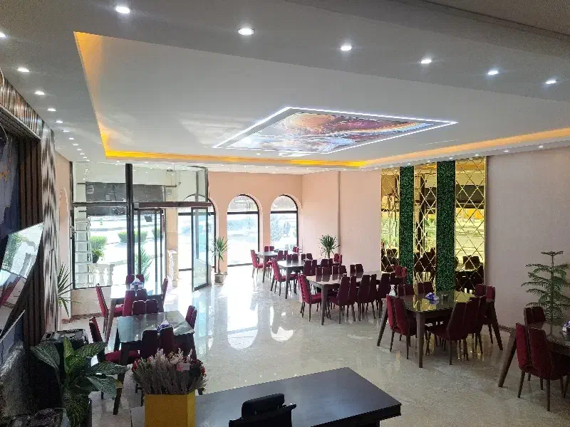 رستوران داری|استخدام خدمات فروشگاه و رستوران|کاشان, فین کوچک|دیوار