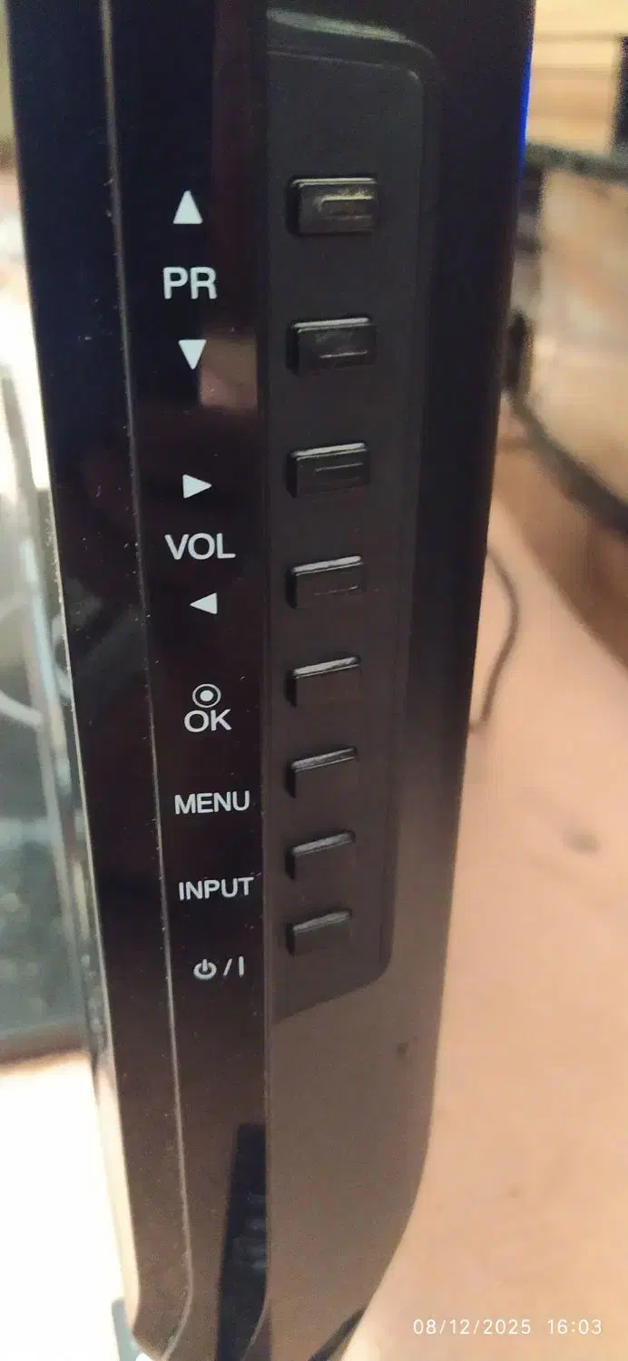 تلویزیون ال جی ال سی دی|تلویزیون و پروژکتور|تبریز, |دیوار