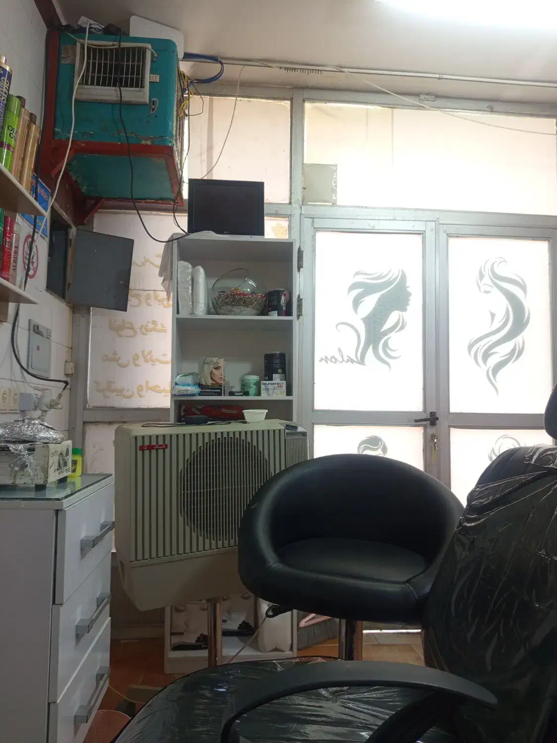 اجاره مغازه ۱۸ متری درکمربندی معالی ابادشهرک باهنر|اجارهٔ مغازه و غرفه|شیراز, باهنر|دیوار