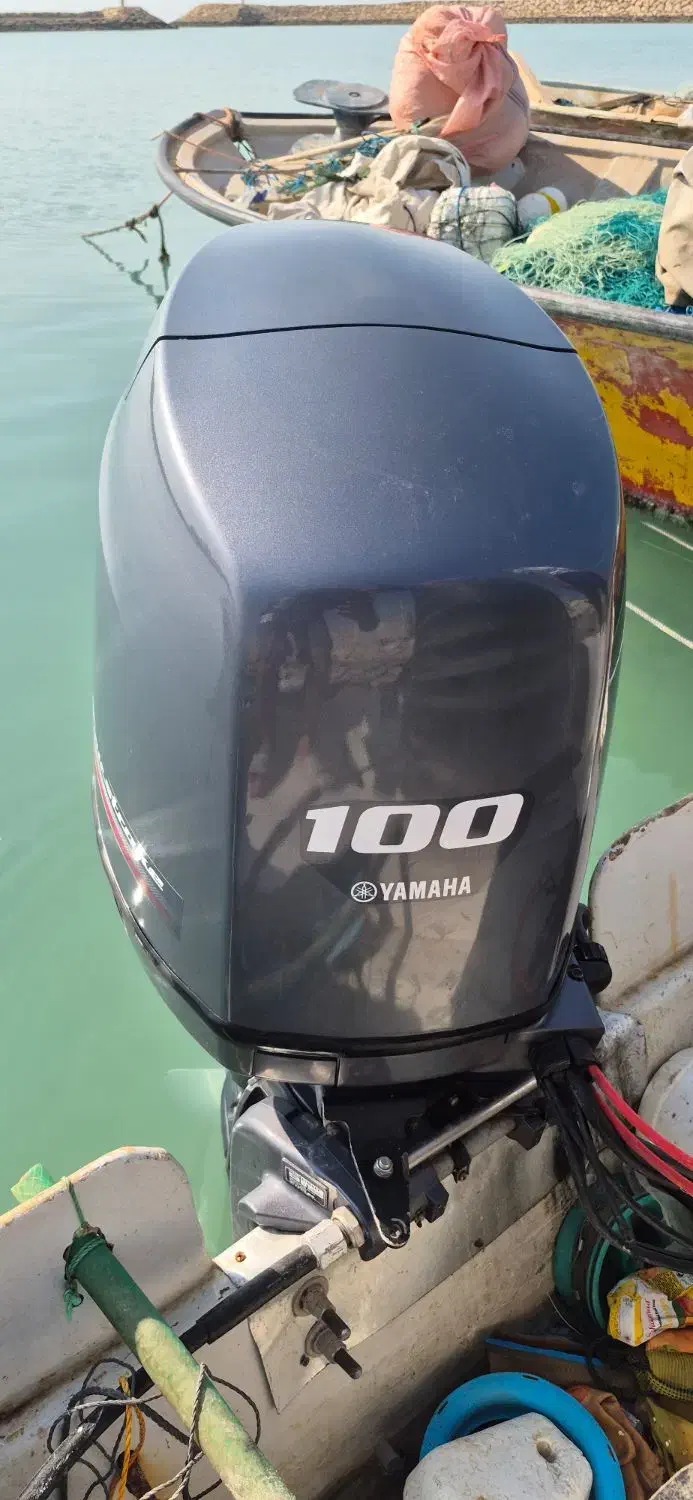 موتور قایق ۱۰۰ یاماها و تشت ۲۷ فوت بندری|قایق و سایر وسایل نقلیه|دلوار, |دیوار