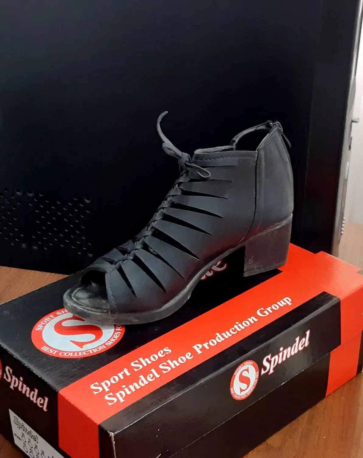 کفش مجلسی|کیف، کفش، کمربند|کوهنانی, |دیوار