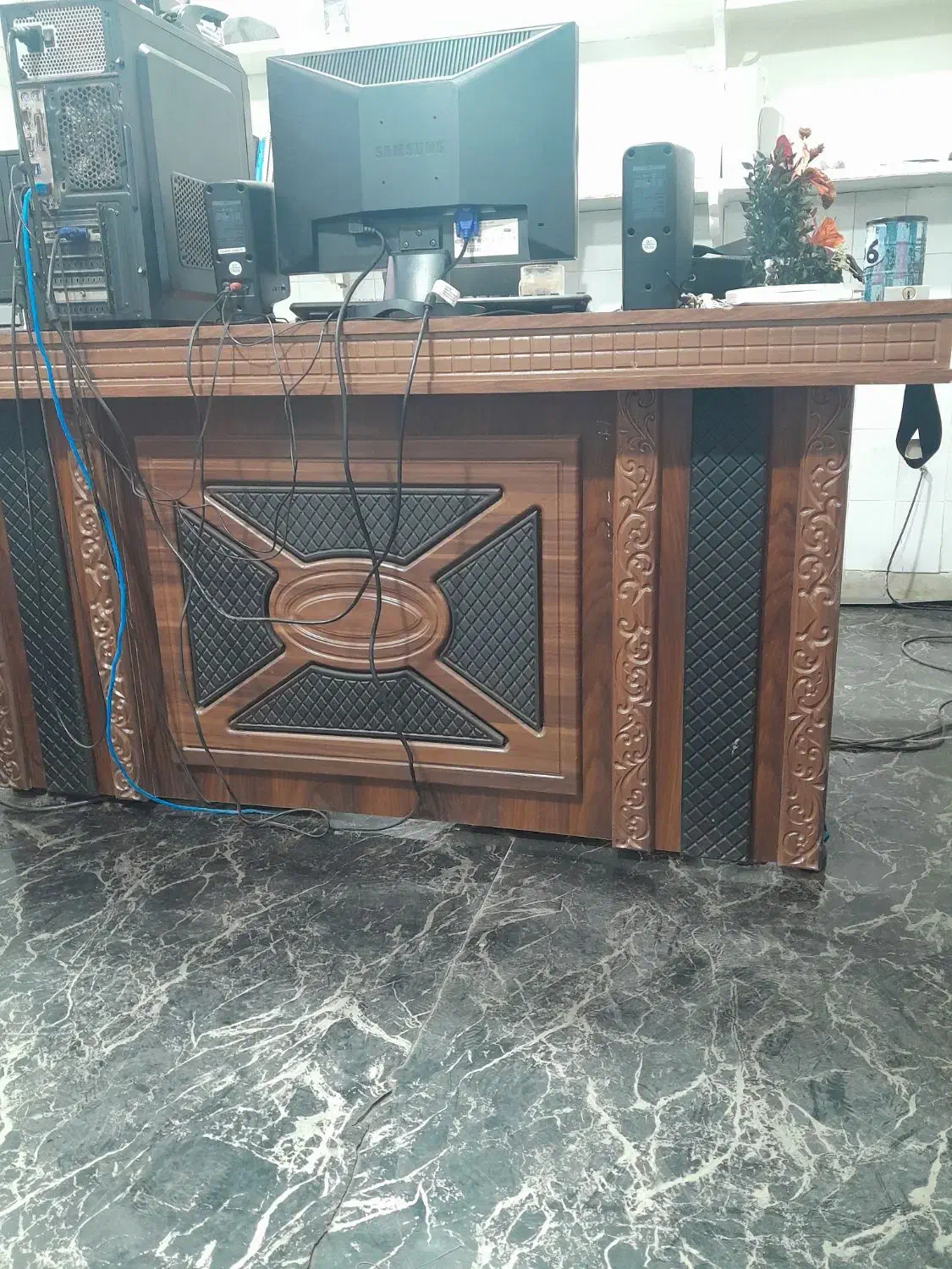 میز و مبل ست اداری|دفتر کار|ملایر, |دیوار