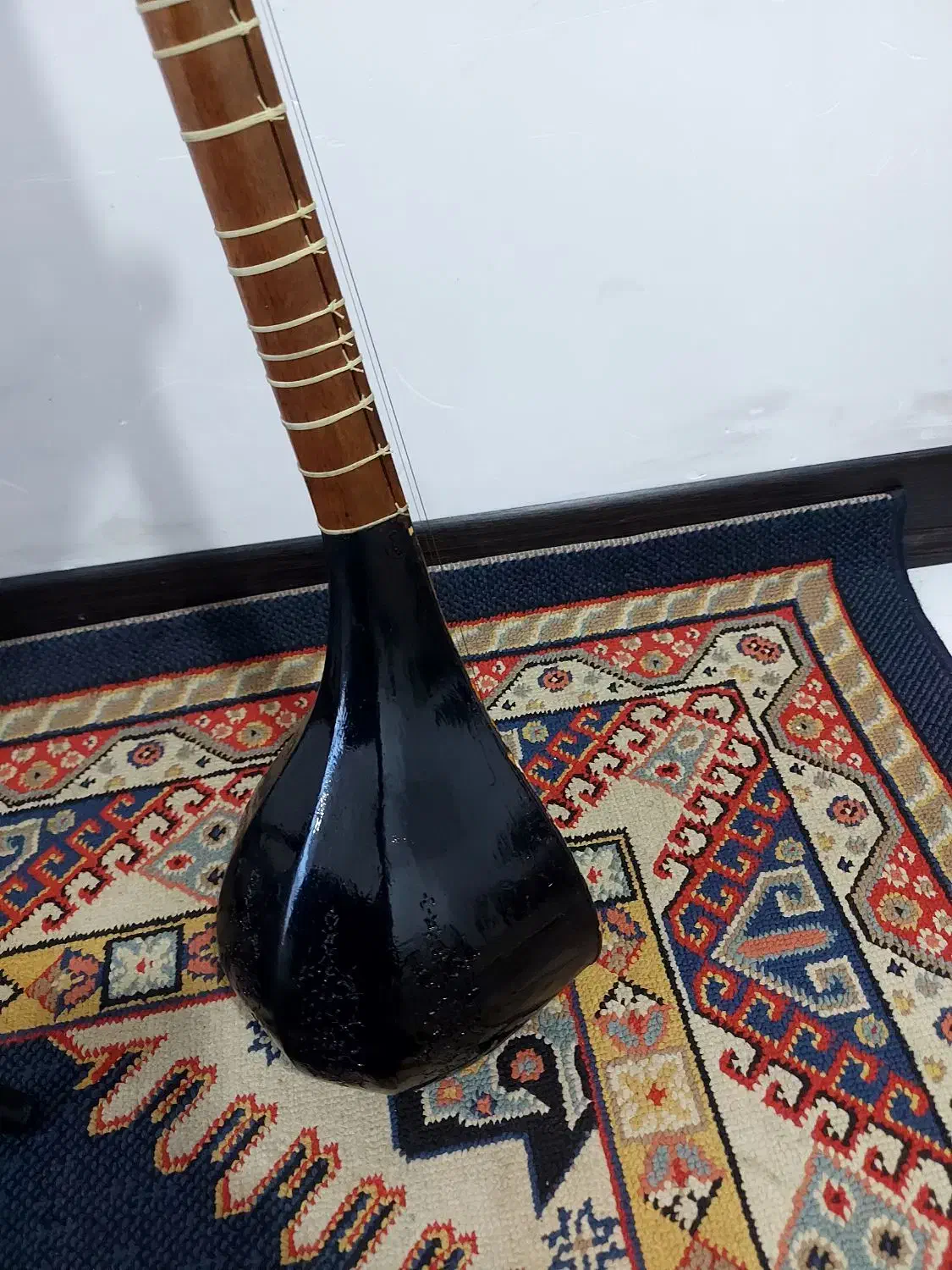 سه تار خوش صدا|سازهای سنتی|گرگان, |دیوار