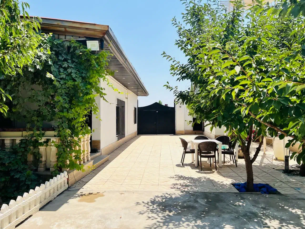 ۷۰۰ متر باغ مسکونی سرسبز|فروش خانه و ویلا|رامجین, |دیوار