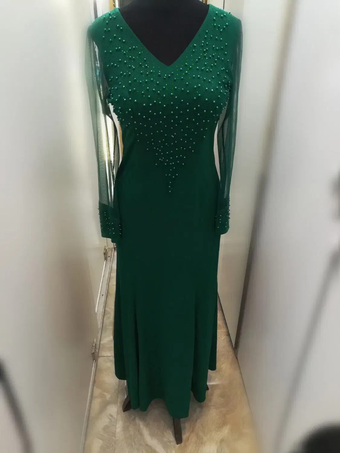 لباس مجلسی|لباس|باغ ملک, |دیوار