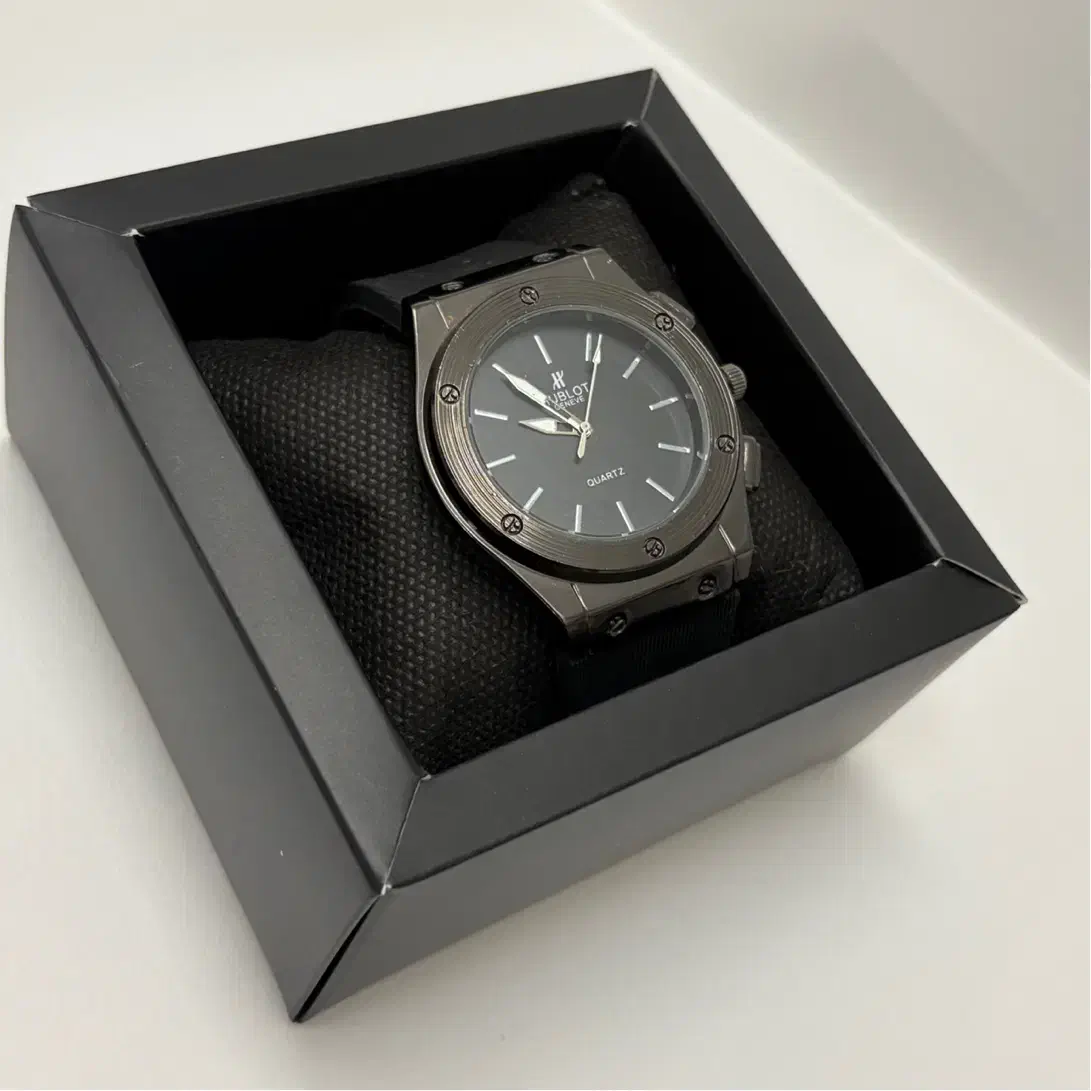 ساعت مچی مردانه هابلوت|ساعت|اسلامشهر, شهرک واوان|دیوار