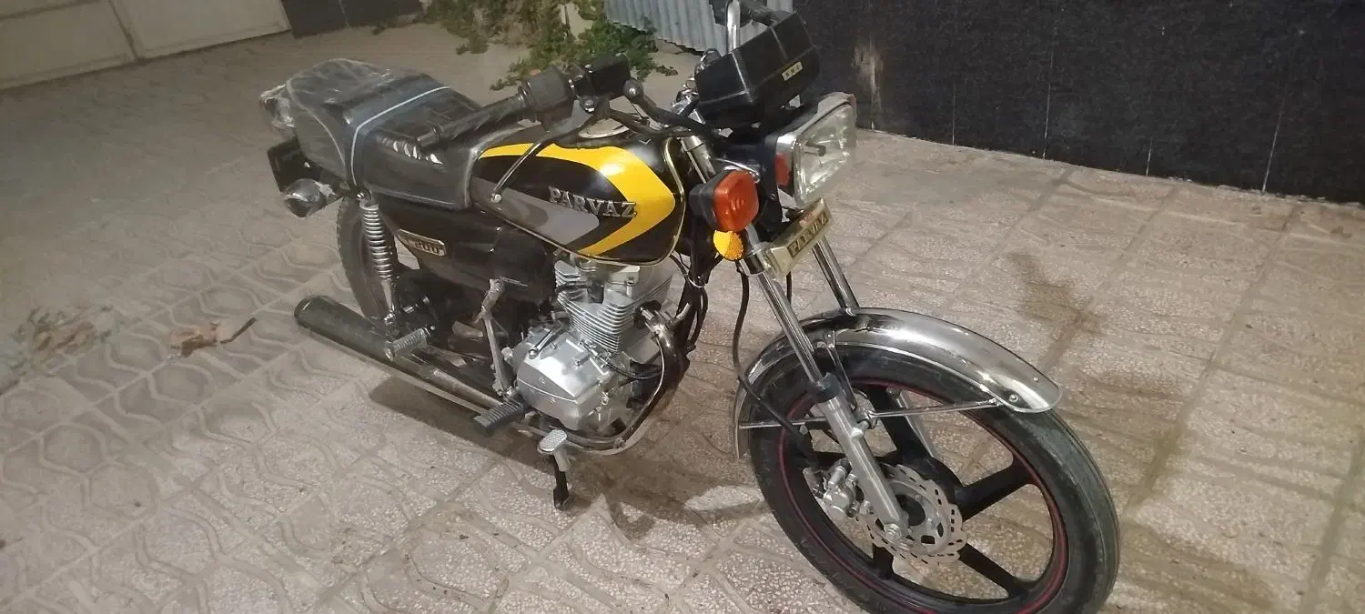 موتورسیکلت 200پرواز مدل 1402انژکتور رنگ مشکی زرد|موتورسیکلت|اصفهان, دنارت|دیوار